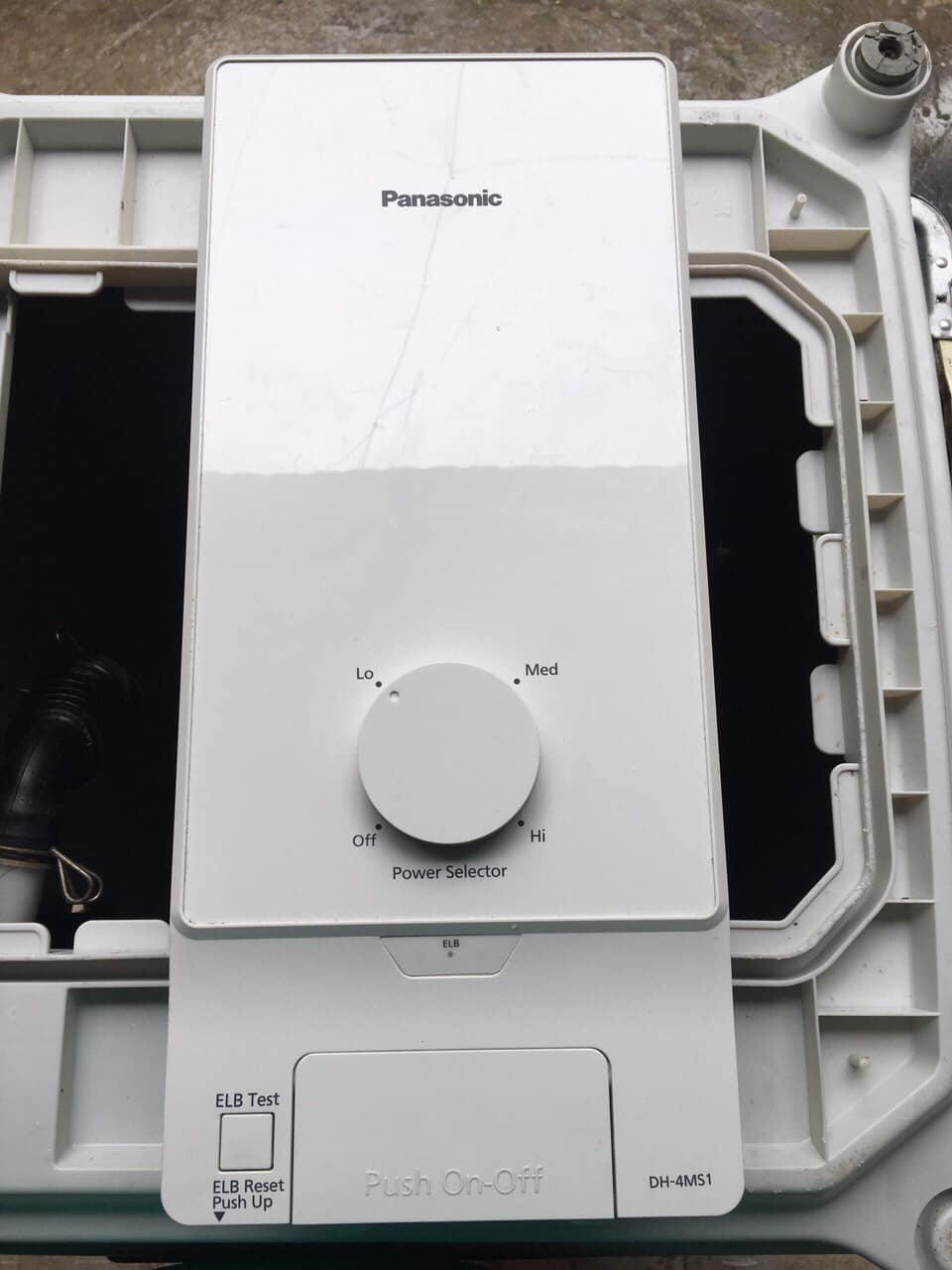 Máy tắm nước nóng trực tiếp Panasonic Model: DH-4MS1