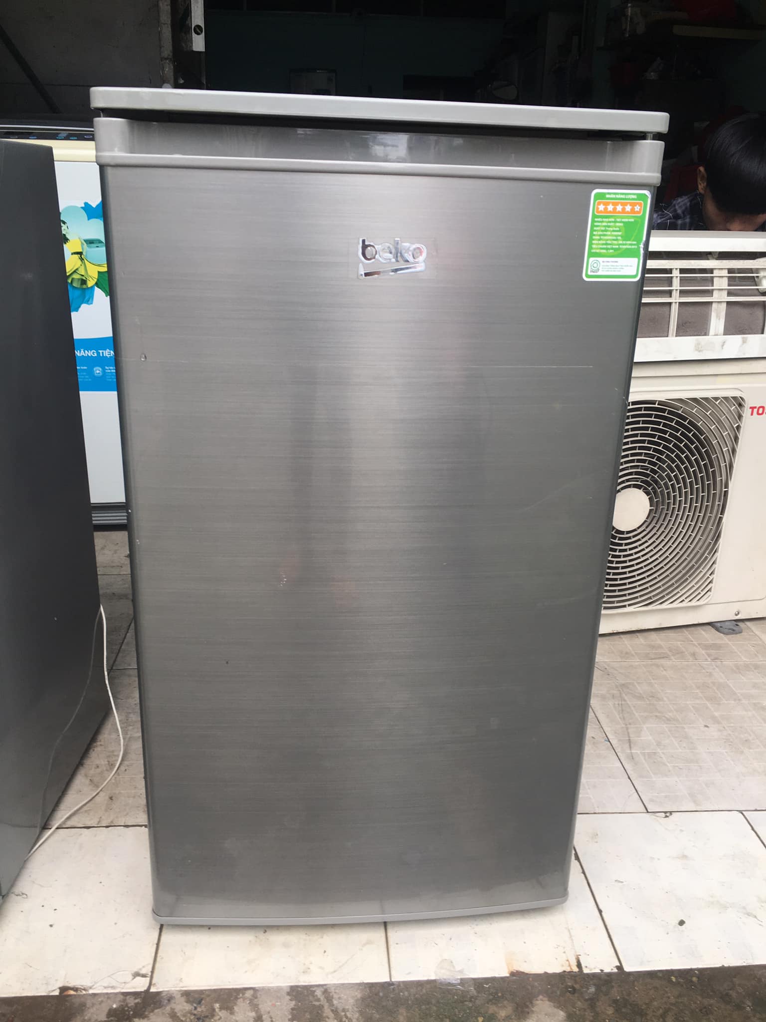 Tủ lạnh Beko (92 lít ) mini nguyên zin