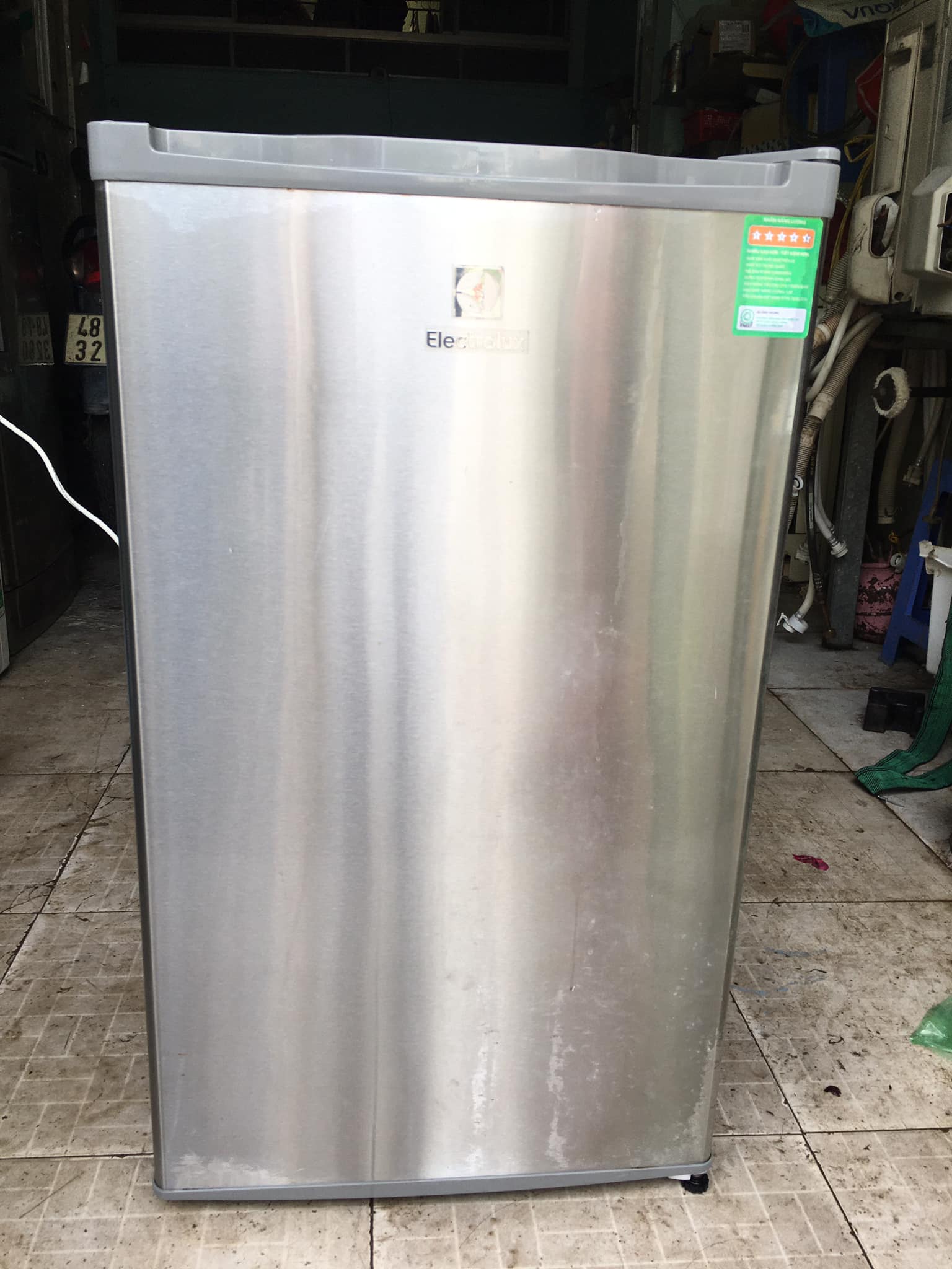 Tủ lạnh Electrolux (92 lít ) mini, ít hao điện