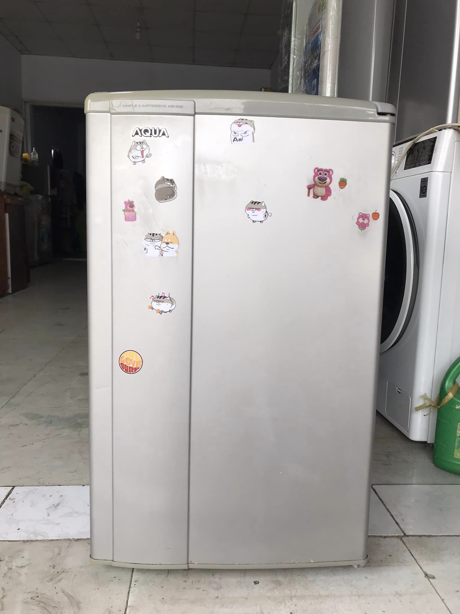 Tủ lạnh mini Aqua (93 lít) tiết kiệm điện