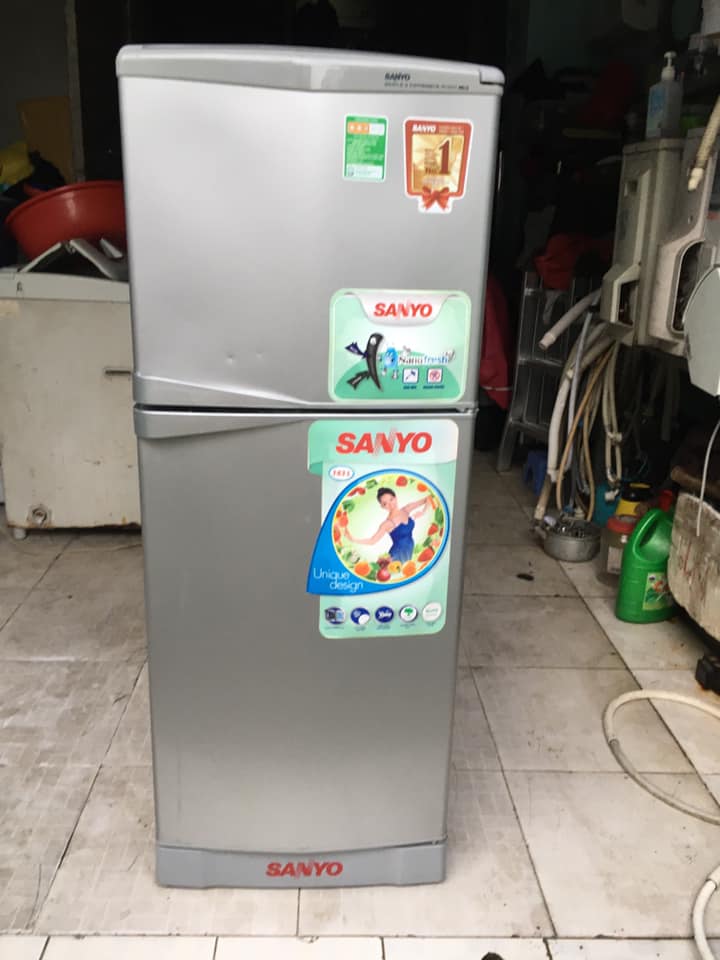 Tủ lạnh Sanyo (143lít) không đóng tuyết