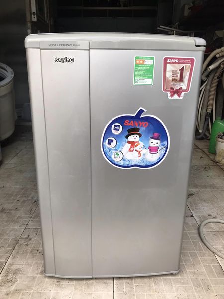Tủ lạnh Sanyo (93 lít) Ít hao điện,